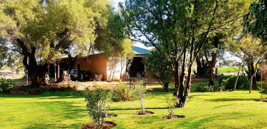 4 Bedroom Property for Sale in Petrusburg Rural Free State